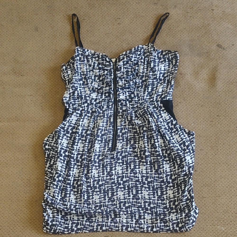 Phanuel Monochrome Abstract Zippered Top
